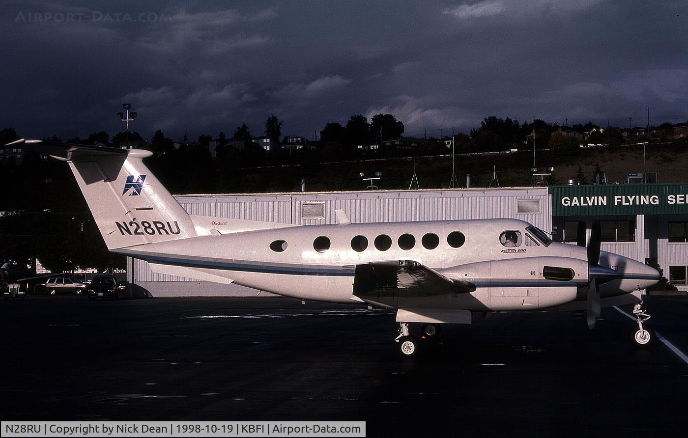 N28RU, 1979 Beechcraft 200 King Air C/N BB-519, KBFI (Noe registered C-GCLU)
