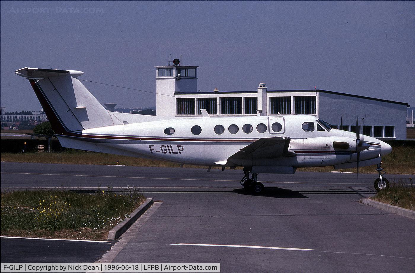 F-GILP, 1979 Beech 200 C/N BB-542, LFPB
