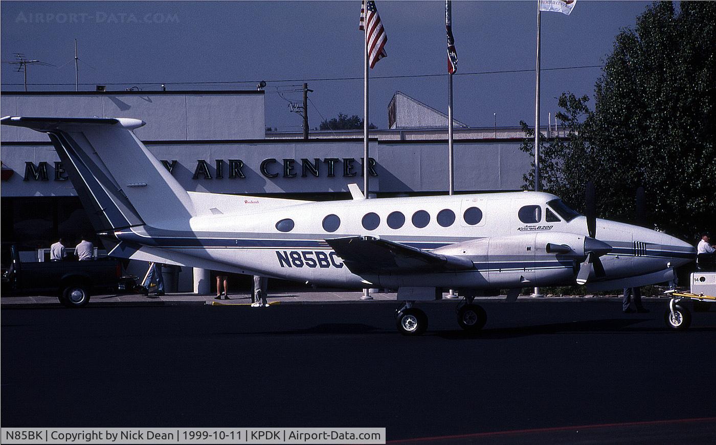N85BK, 1980 Beech B200 King Air C/N BB-734, KPDK (Seen as N85BC reregistered N85BK and W/O 4-Dec-2003 crashed a mile short of the runway with 2 fatalities)