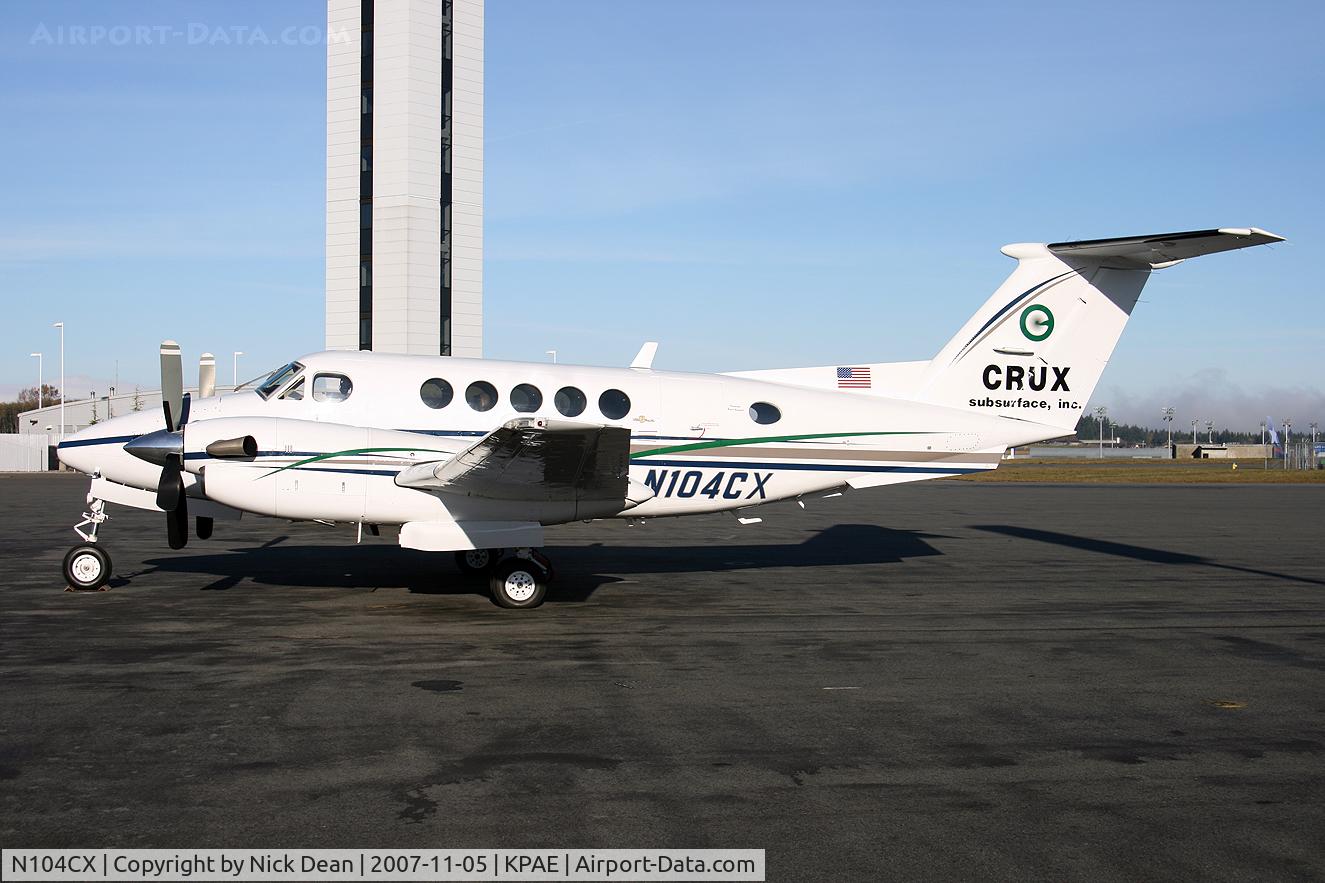 N104CX, 1982 Beech B200 King Air C/N BB-1004, KPAE