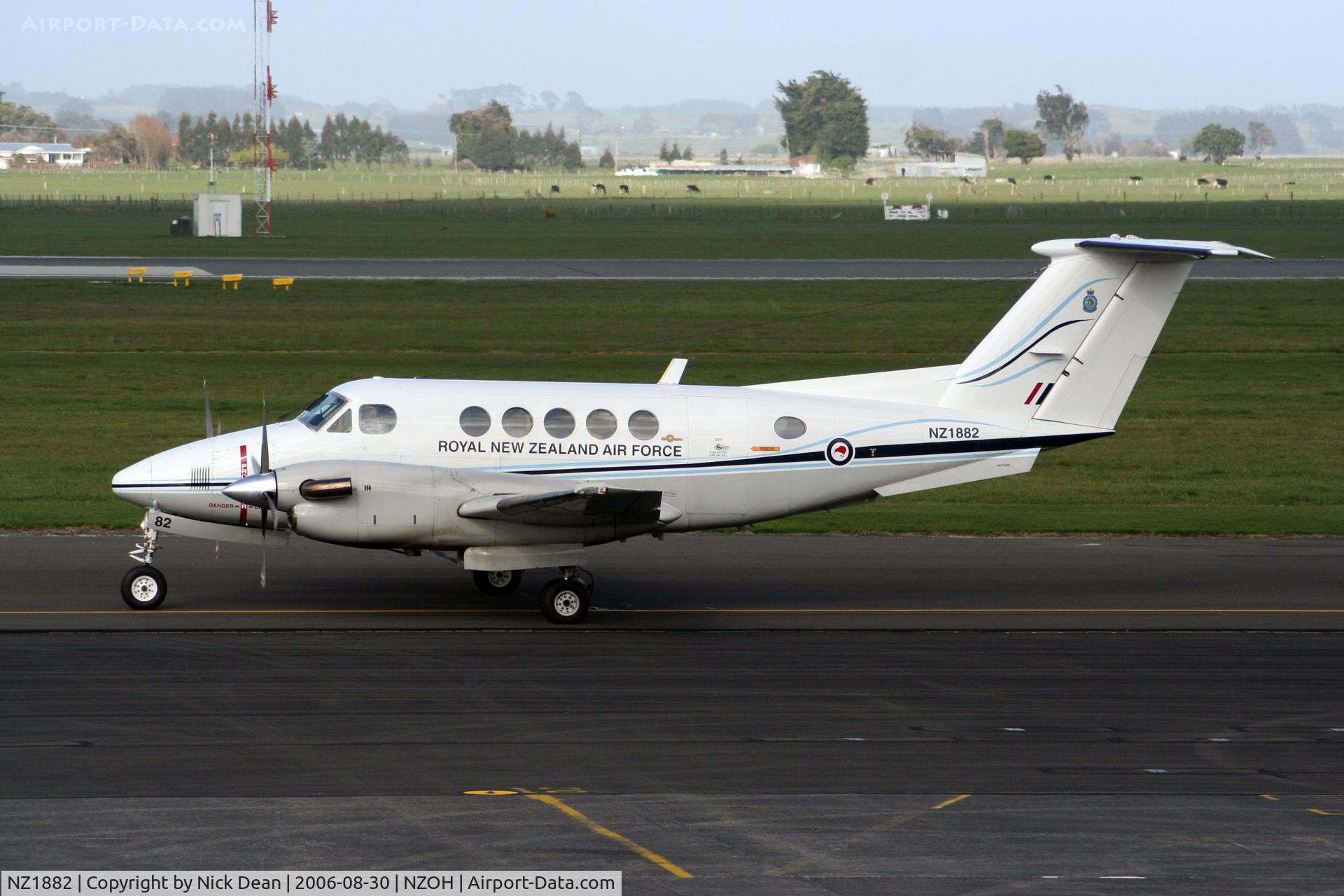 NZ1882, 1982 Beech B200 King Air C/N BB-1008, NZOH