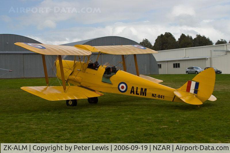 ZK-ALM, 1941 De Havilland New Zealand DH-82A Tiger Moth C/N DHNZ91, J L & I M King, D W Ives, T S Newland & E F Doherty, Auckland