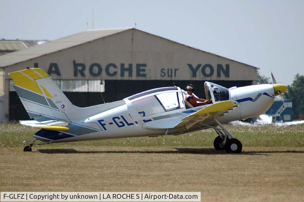 F-GLFZ, 1993 Socata Rallye 235C Gaucho C/N 13075, during the France 2006 gliders champion ship