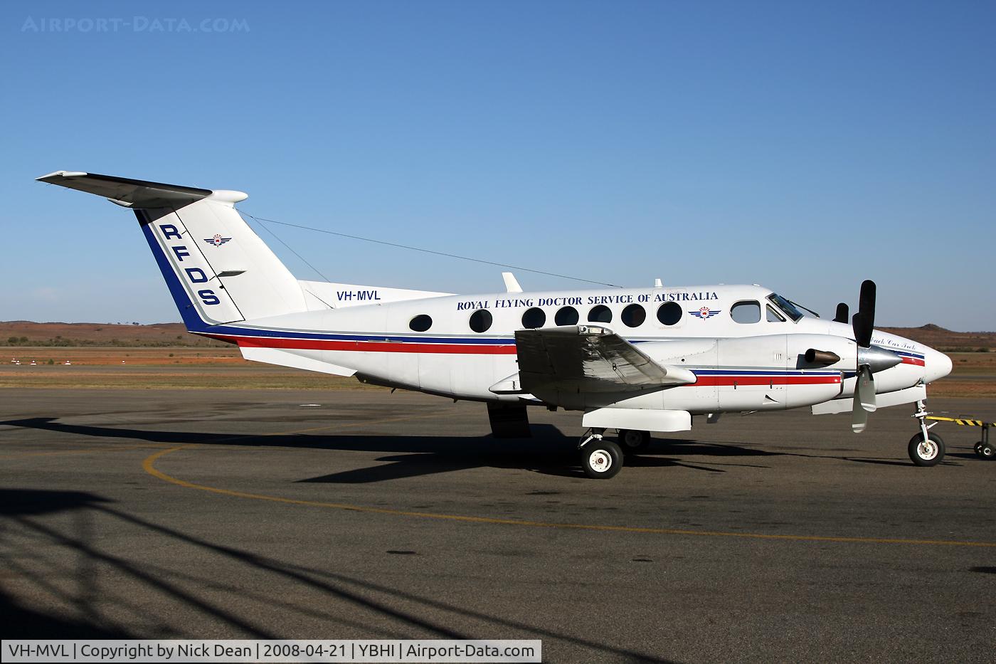 VH-MVL, 1989 Beech 200 Super King Air C/N BB-1333, YBHI (Its a long drive to Broken Hill !!)