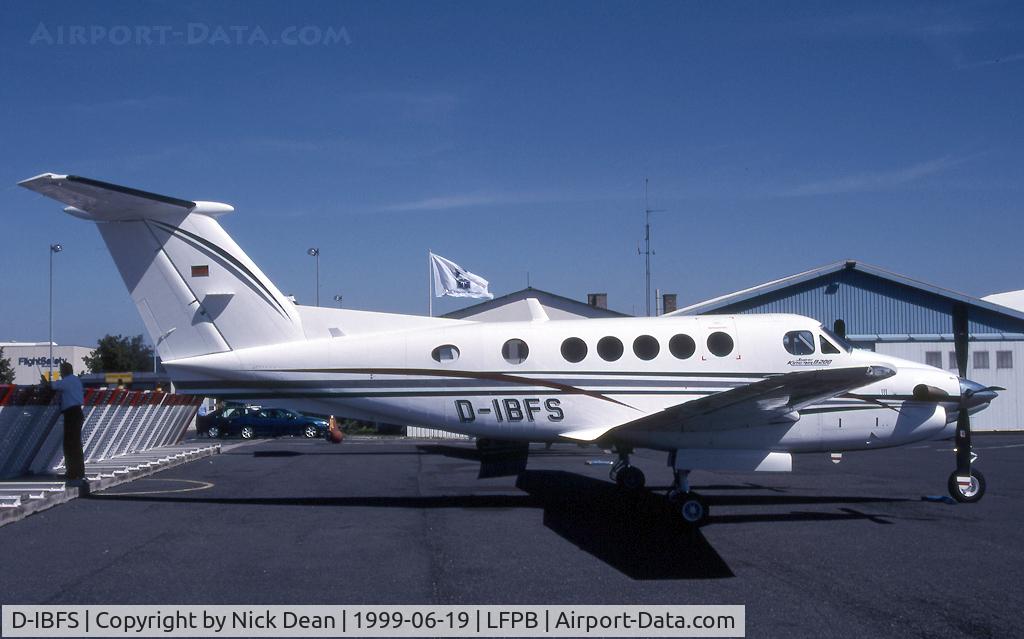 D-IBFS, 1989 Beechcraft B200 King Air C/N BB-1349, LFPB (Currently registered N46CE)