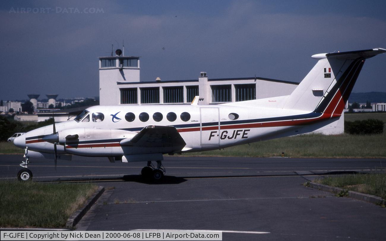 F-GJFE, 1991 Beech B200 Super King Air King Air C/N BB-1399, LFPB