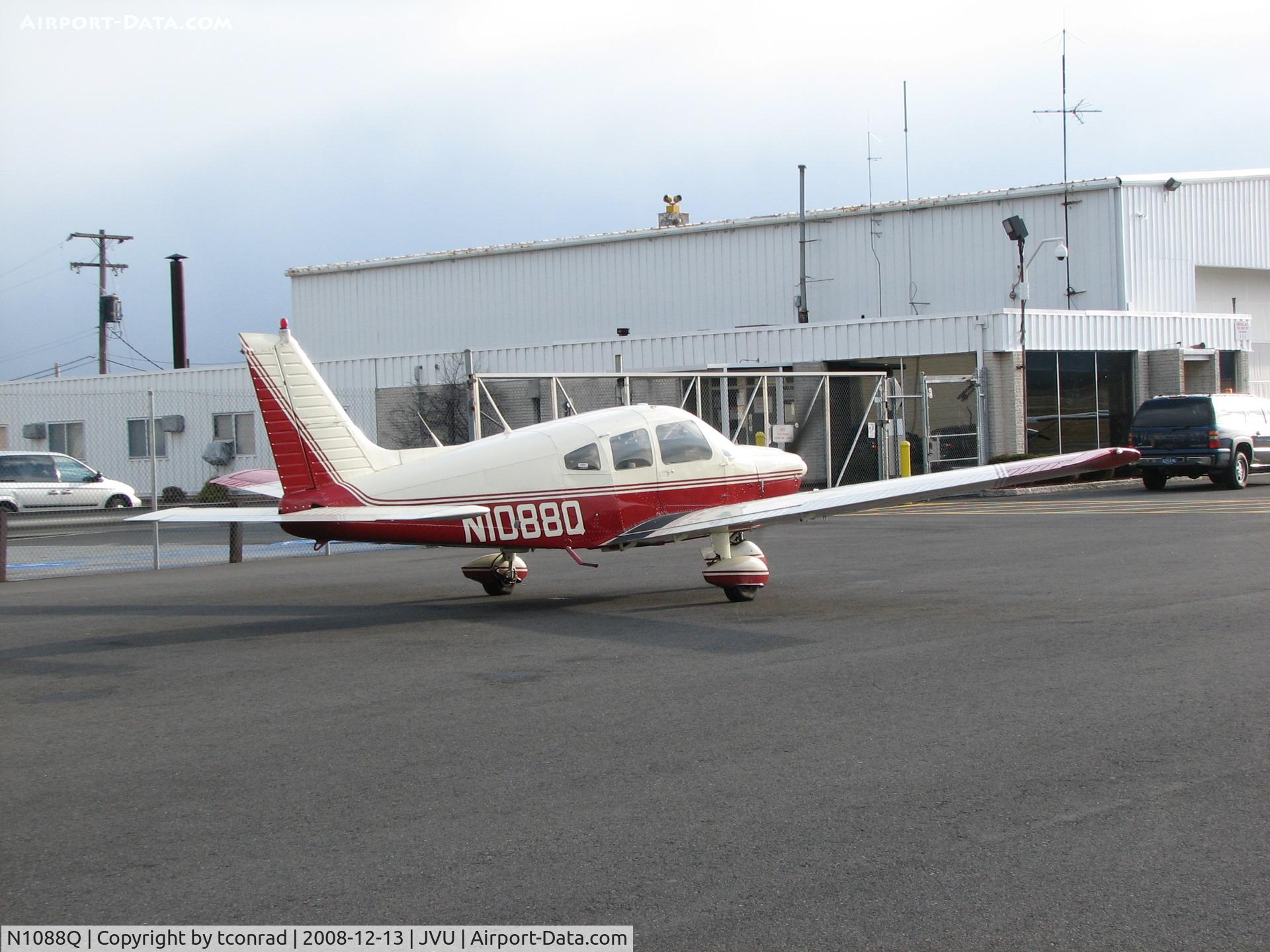 N1088Q, 1977 Piper PA-28-181 C/N 28-7790375, at Queen City