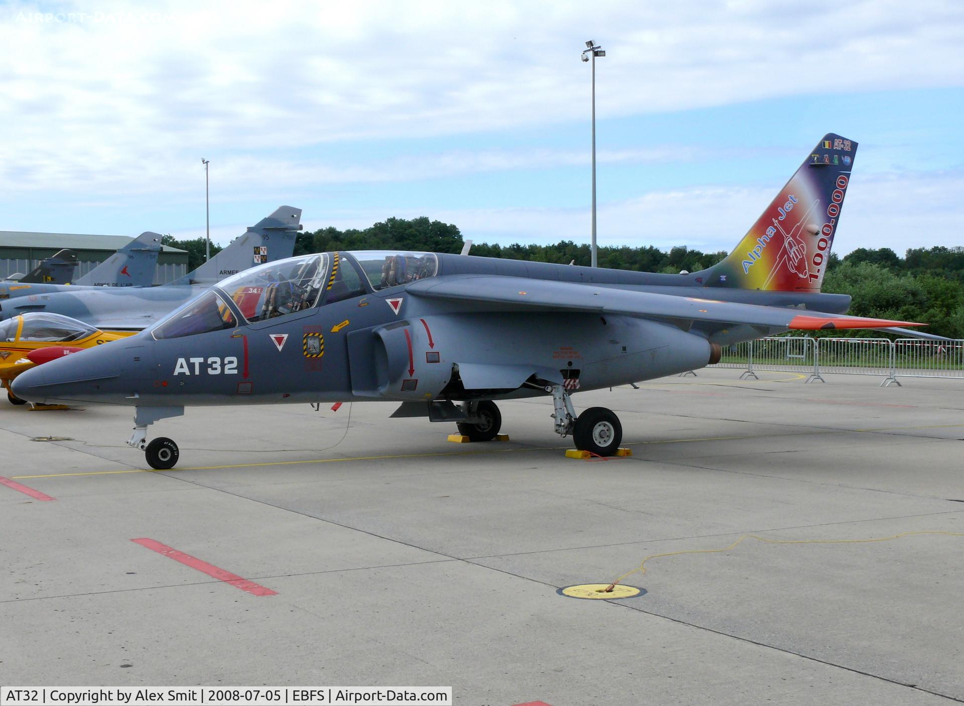 AT32, Dassault-Dornier Alpha Jet 1B C/N B32/1149, Dassault Alpha Jet B AT-32 Belgian Air Component with a special painted tail to commemmorate 1.000.000 hours of flight on the Alpha Jet