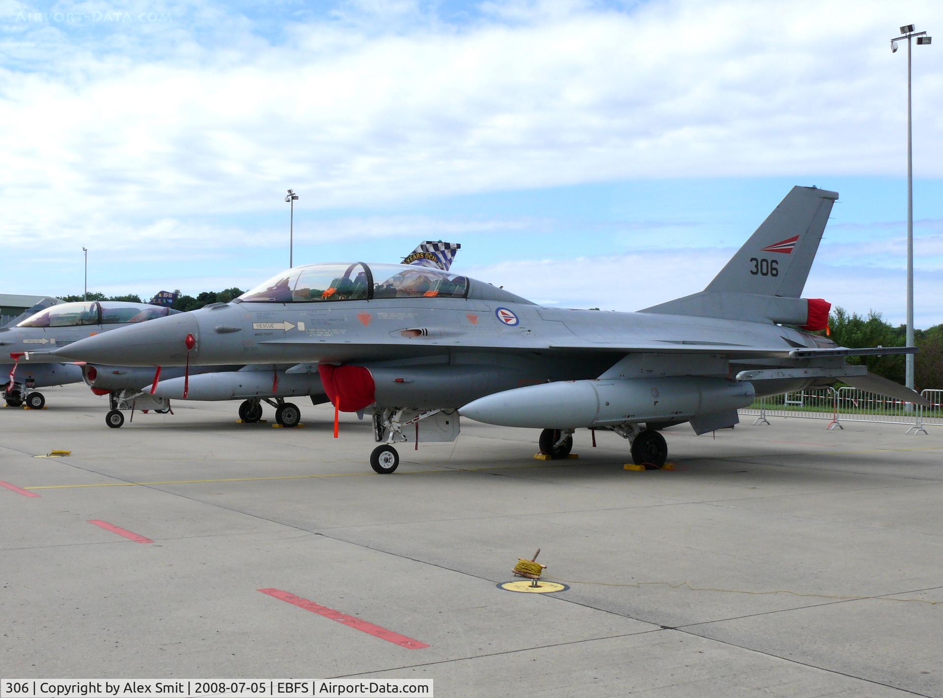 306, 1978 General Dynamics F-16BM Fighting Falcon C/N 6L-06, General Dynamics F-16BM Fighting Falcon 306 Norwegian Air Force