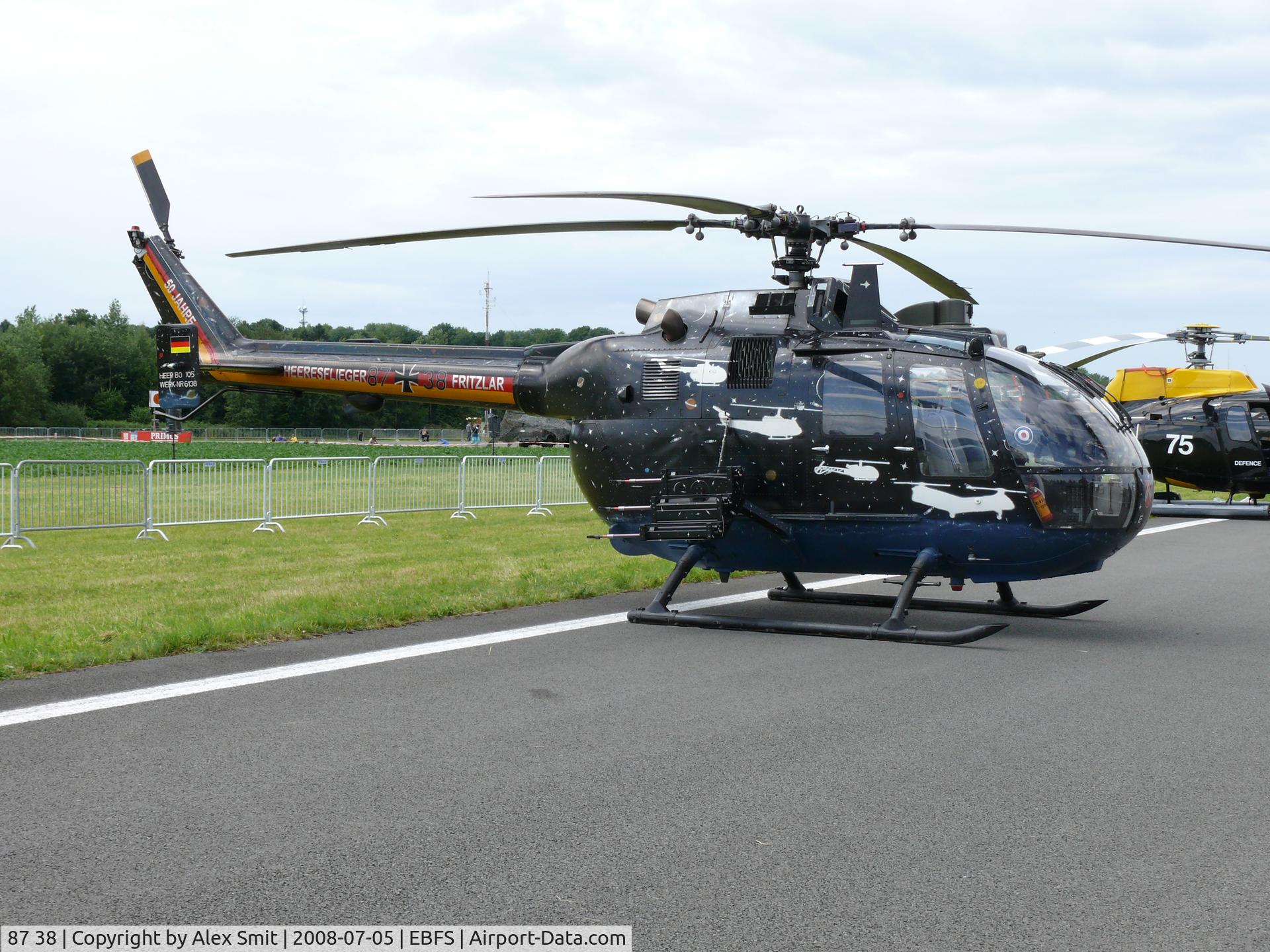 87 38, MBB Bo.105P1 C/N 6138, MBB Bo105P Demod 87#38 German Army in a very nice livery