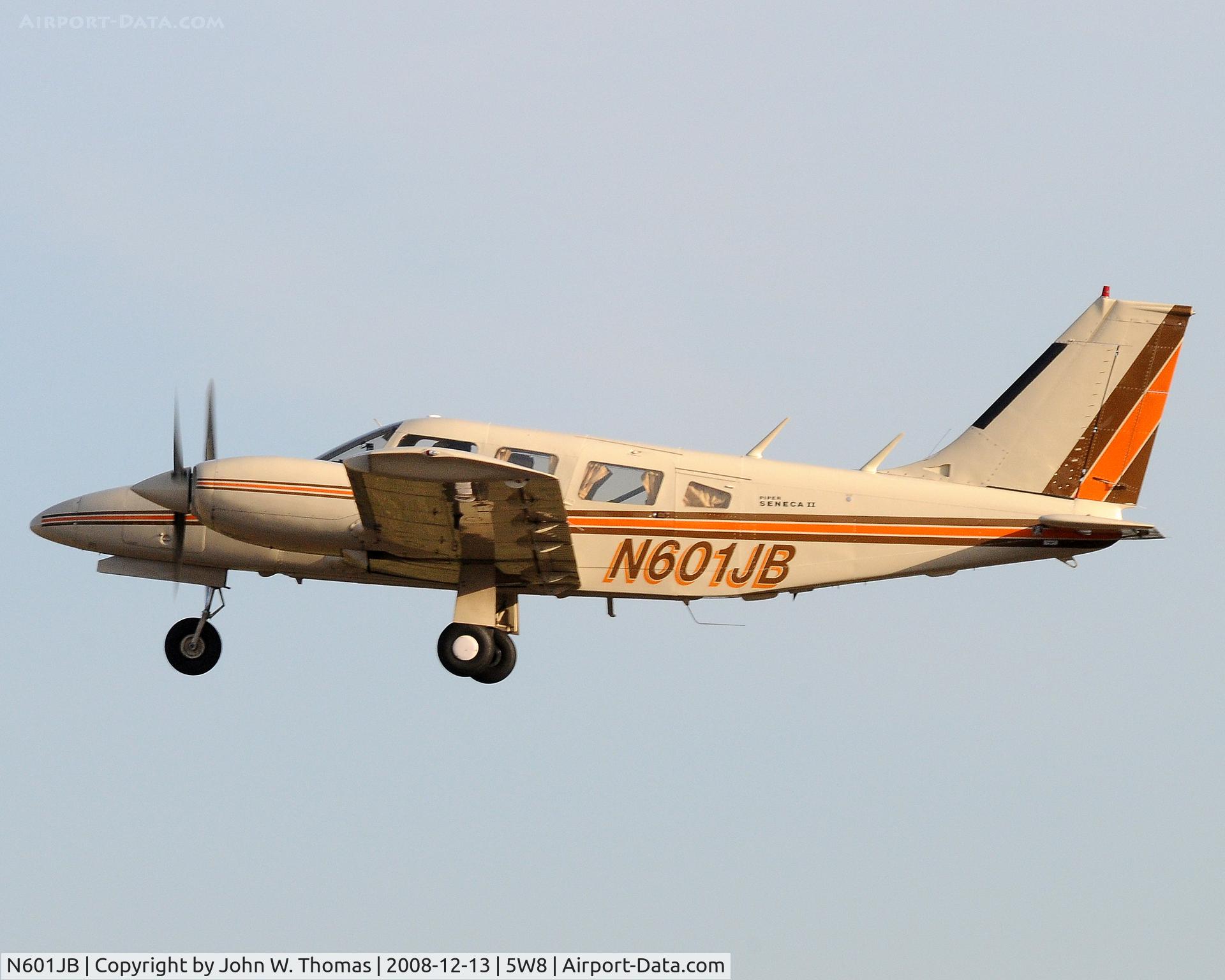 N601JB, 1977 Piper PA-34-200T C/N 34-7770184, Departing runway 4