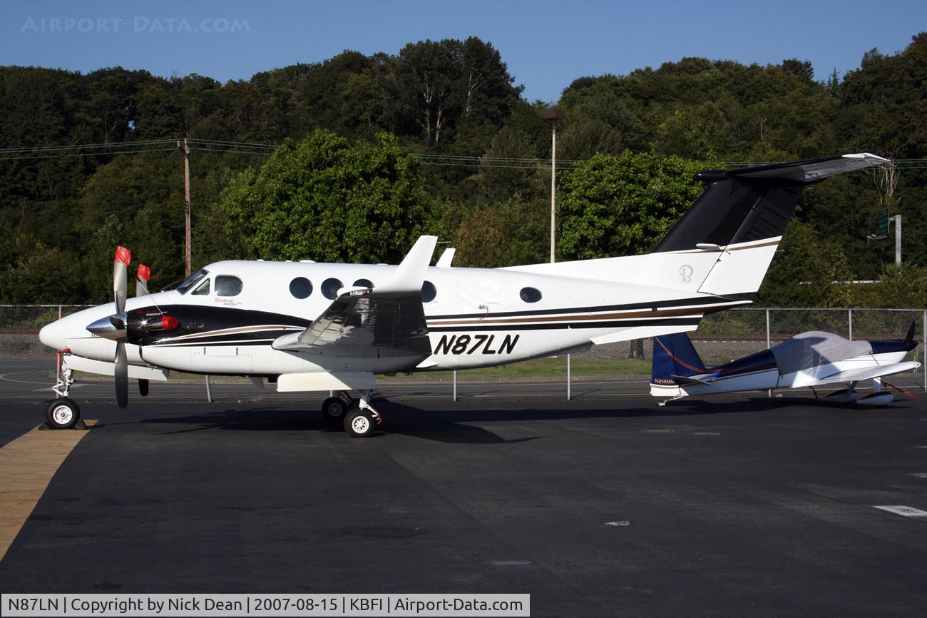 N87LN, Raytheon B200 King Air C/N BB-1952, KBFI (Another one of the 150 units with our winglets installed)