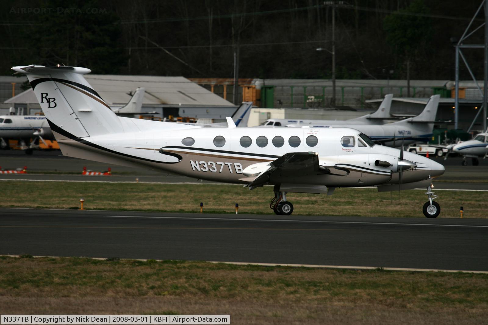 N337TB, 2007 Hawker Beechcraft B200 King Air C/N BB-1979, KBFI