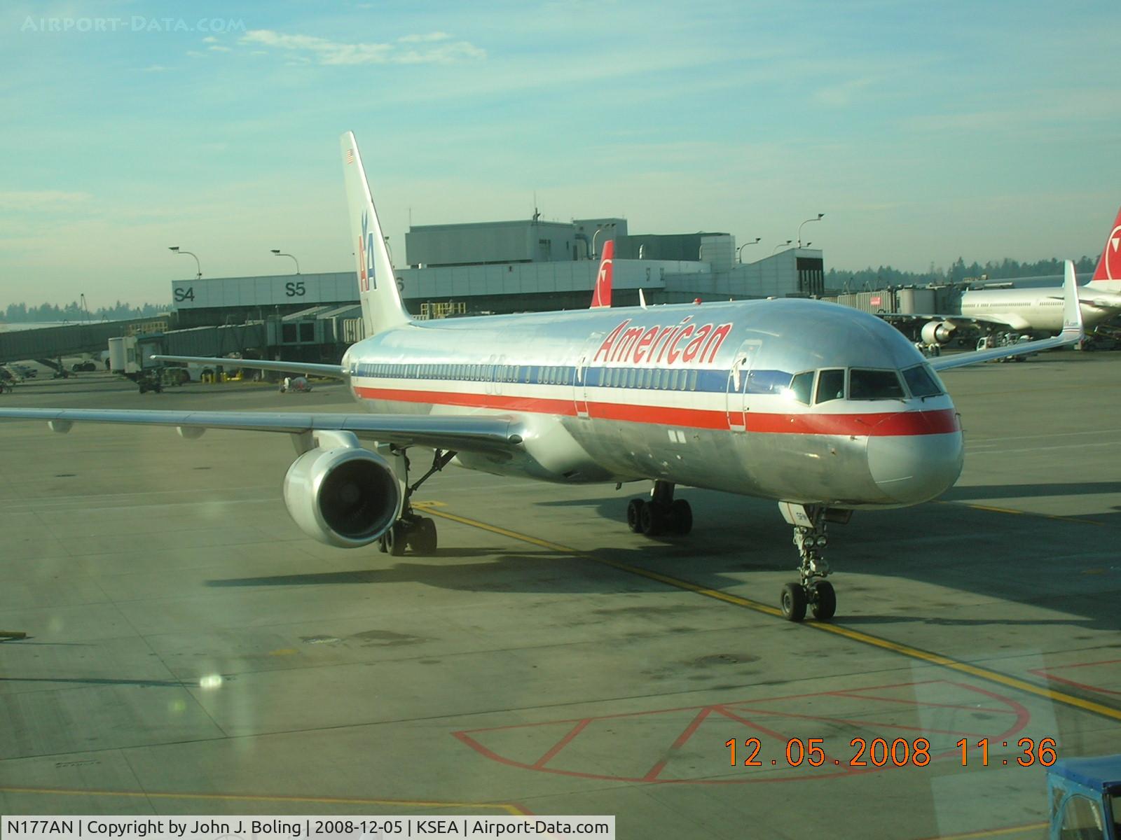 N177AN, 2002 Boeing 757-223 C/N 32396, American Airlines B-757 arriving 