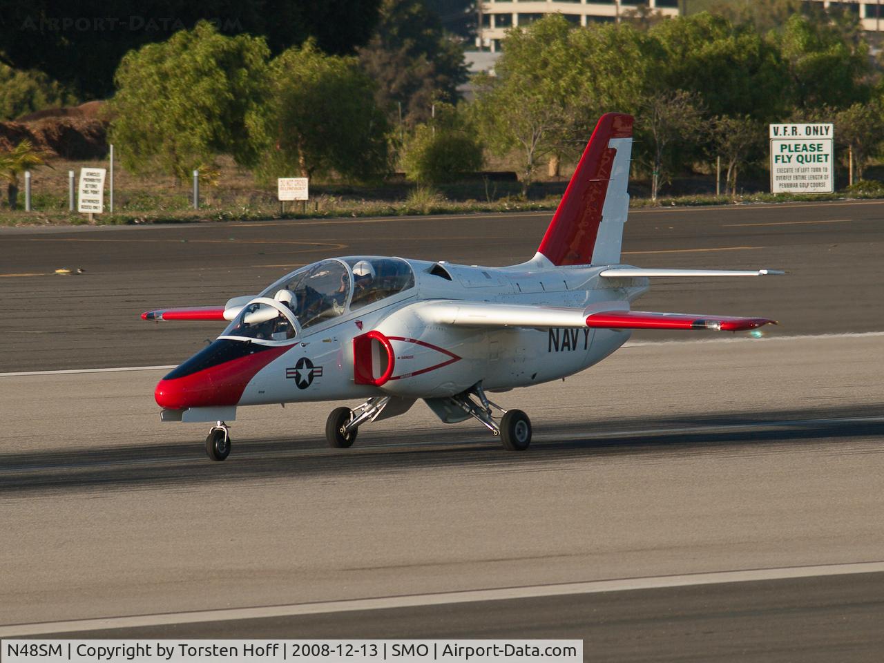 N48SM, 1985 SIAI-Marchetti S-211 C/N 014-03-001, N48SM departing from RWY 21