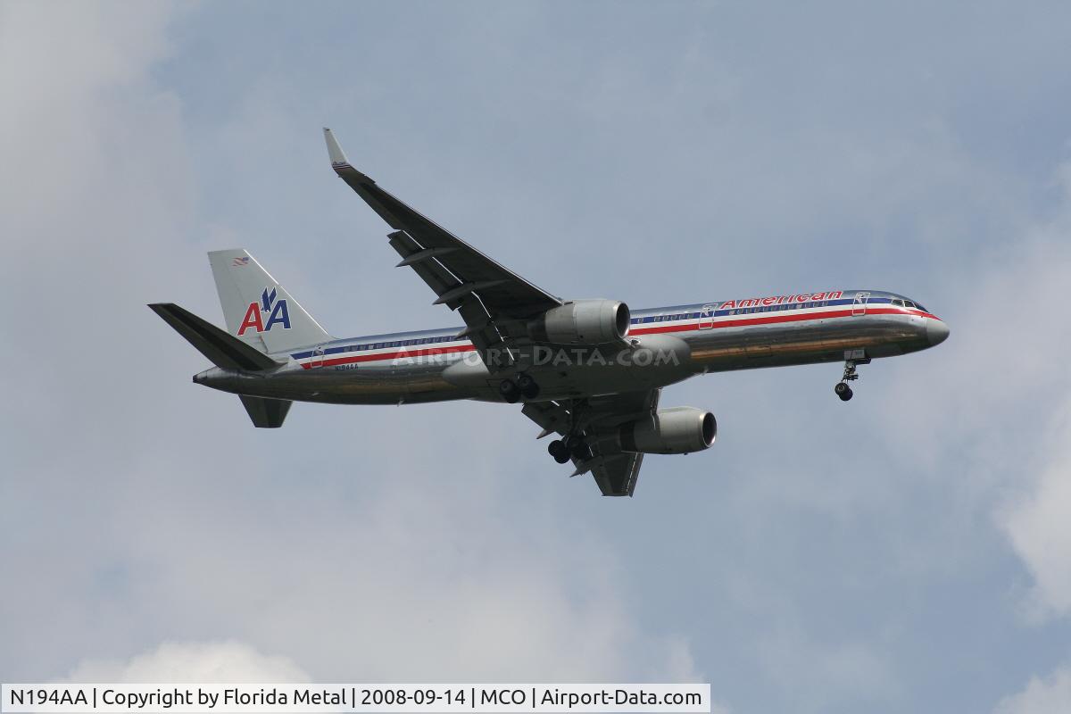 N194AA, 2001 Boeing 757-223 C/N 32388, American 757-200