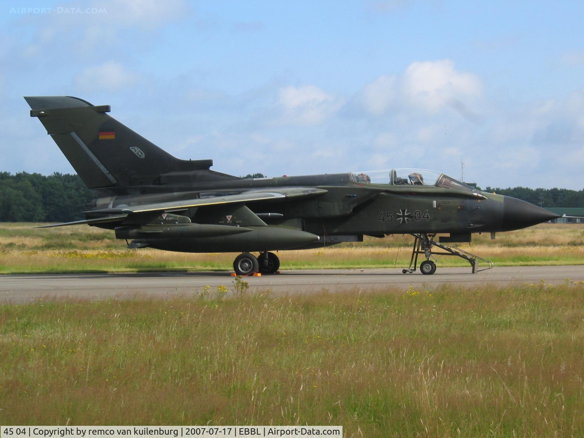 45 04, 1985 Panavia Tornado IDS C/N 512/GS157/4204, foto call Kleine Brogel 2007 flew with JBG33