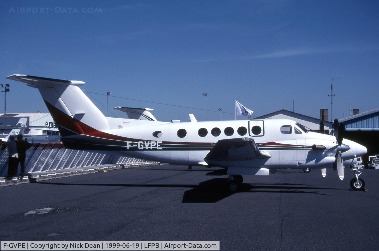 F-GVPE, 1986 Beech 300 Super King Air C/N FA-94, LFPB