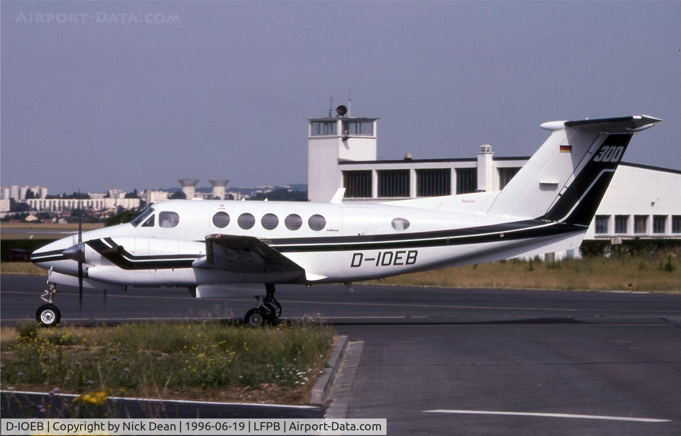 D-IOEB, 1991 Beech 300LW Super King Air C/N FA-220, LFPB (Currently registered HB-GPI)