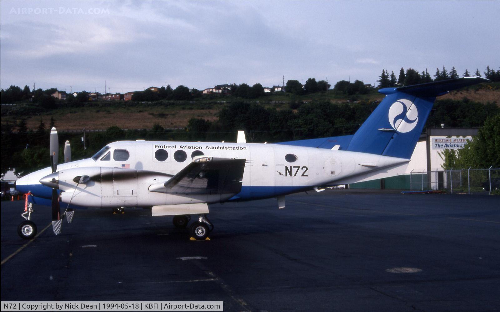 N72, 1988 Beech 300 Super King Air C/N FF-7, KBFI (Old scheme)