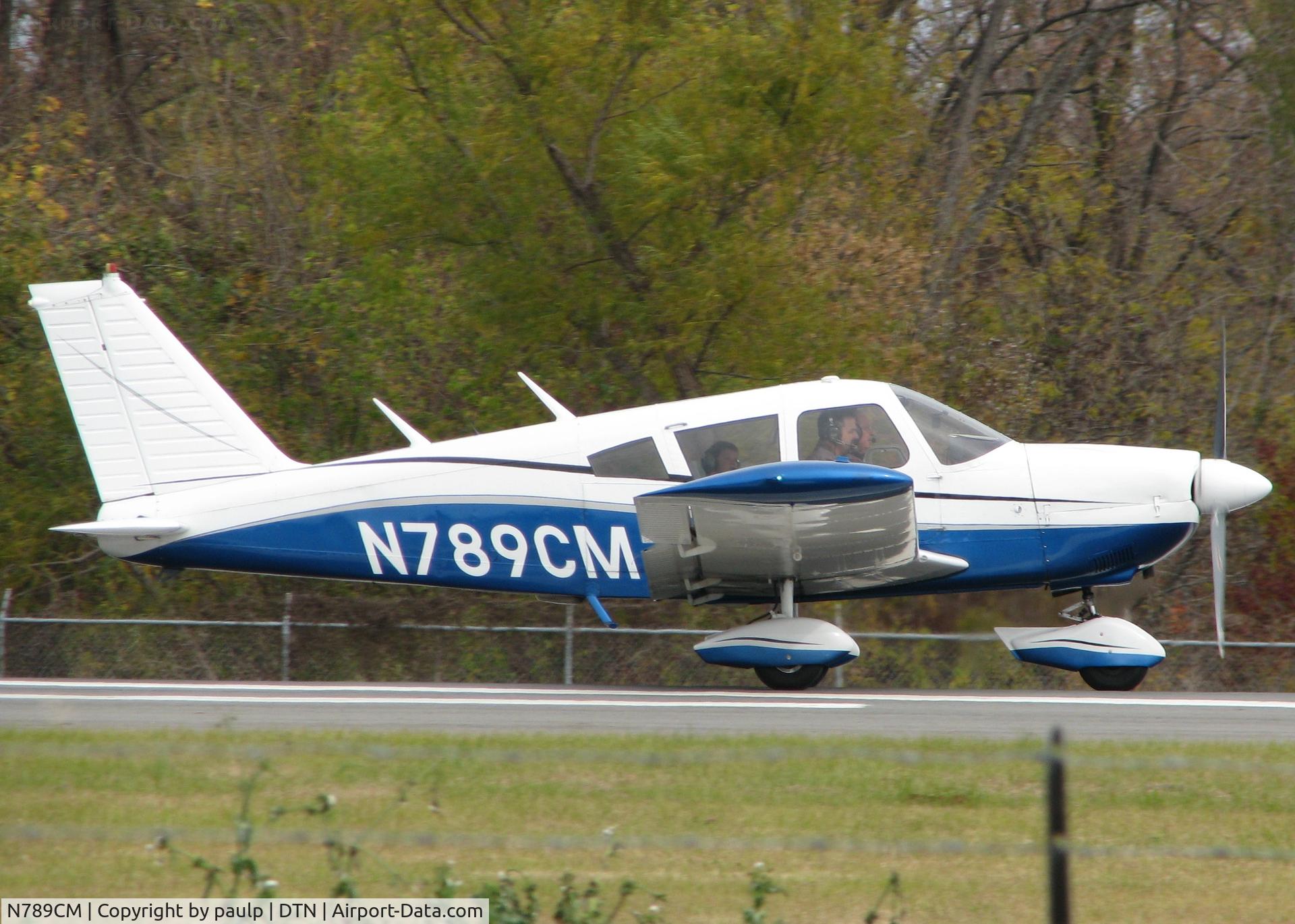 N789CM, 1968 Piper PA-28-235 C/N 28-11165, Cleared for take off at the Downtown Shreveport airport.