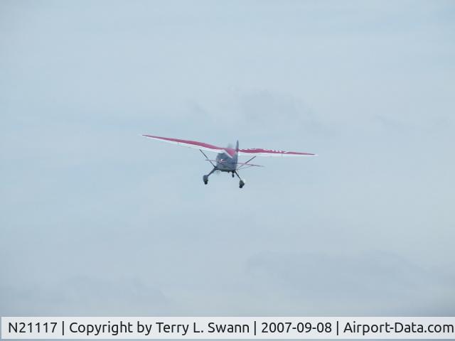 N21117, 1939 Stinson SR-9C Reliant C/N 5371, Departing its Home Field.