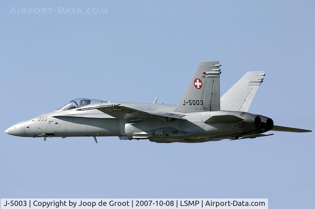 J-5003, 1997 McDonnell Douglas F/A-18C Hornet C/N 1319, Nice and low after take off.