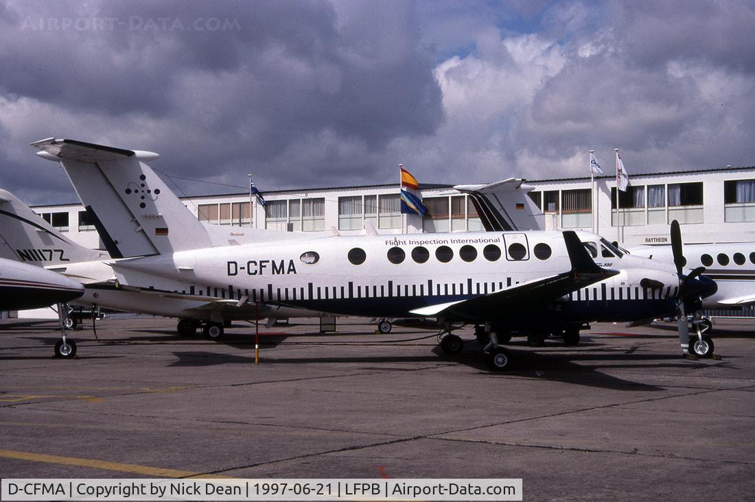 D-CFMA, 1993 Beech Super King Air 350 C/N FL-76, LFPB