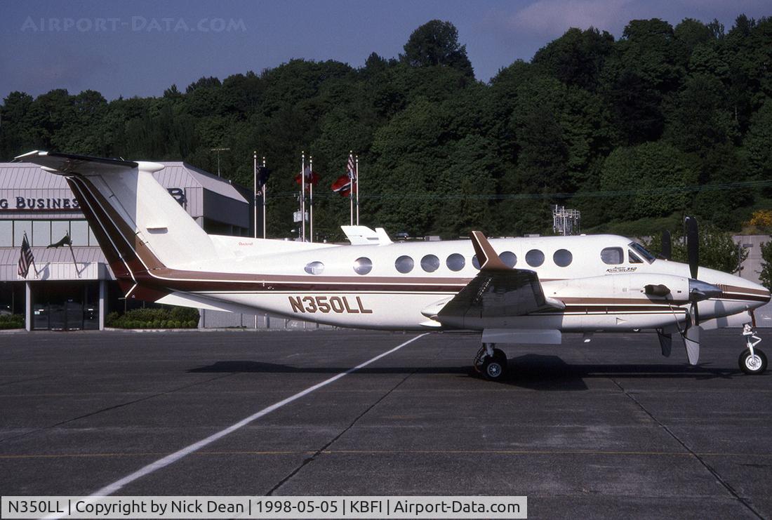 N350LL, 1997 Raytheon Aircraft Company B300 C/N FL-157, KBFI