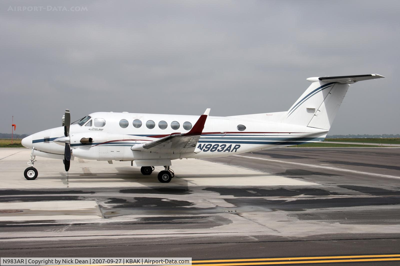 N983AR, 1999 Raytheon Aircraft Company B300 C/N FL-242, KBAK