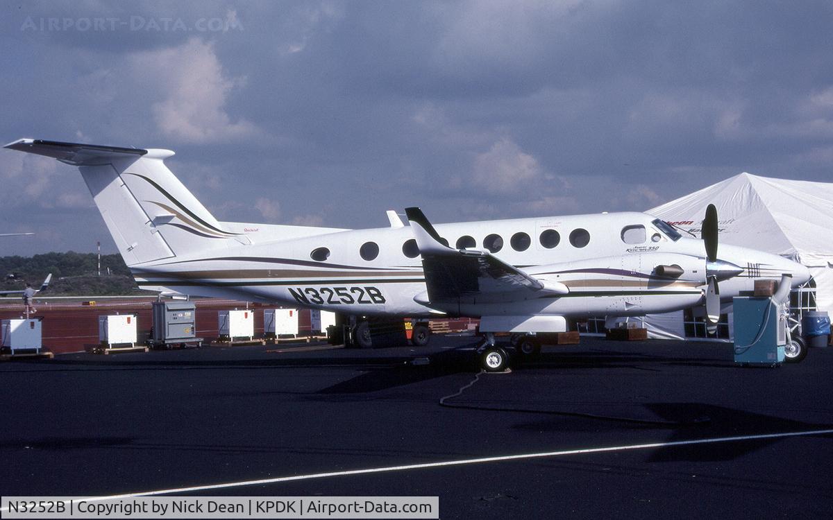 N3252B, 1999 Beechcraft King Air 350B C/N FL-252, KPDK (Currently registered N525BC)