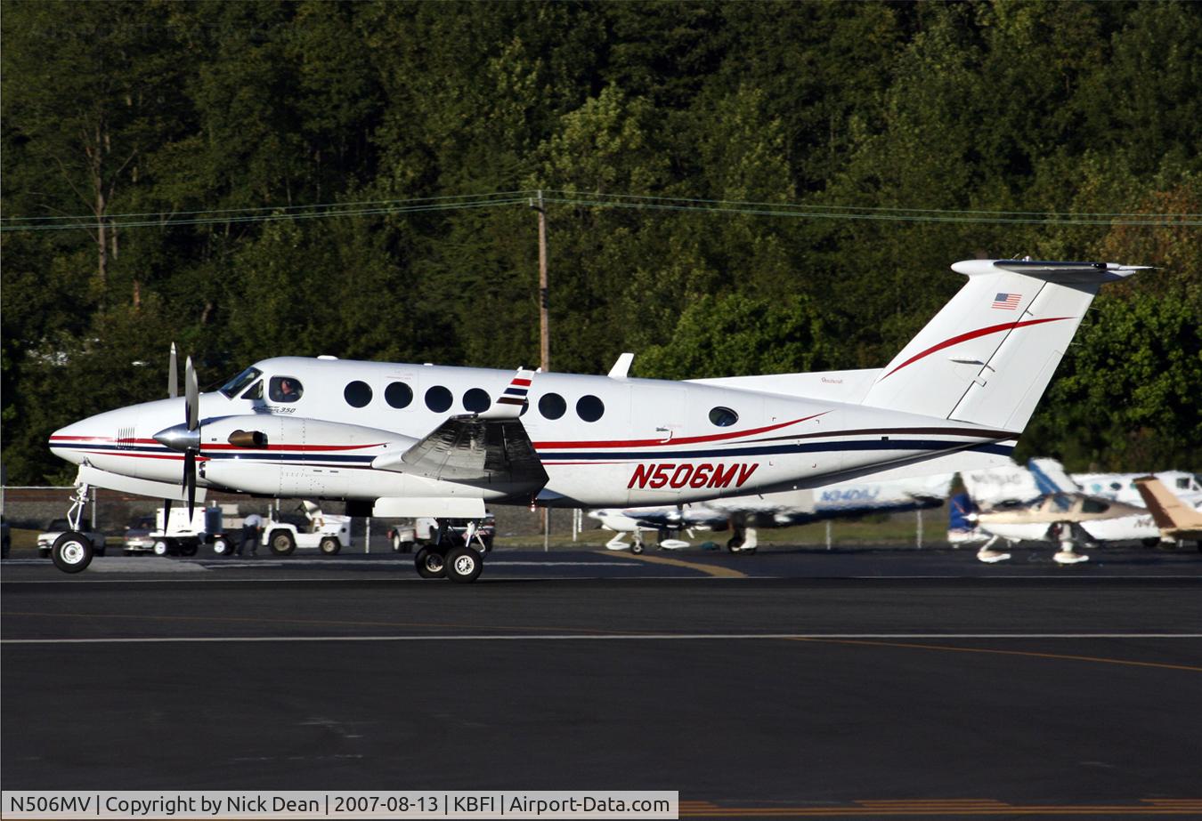 N506MV, 1999 Raytheon Aircraft Company B300 C/N FL-261, KBFI
