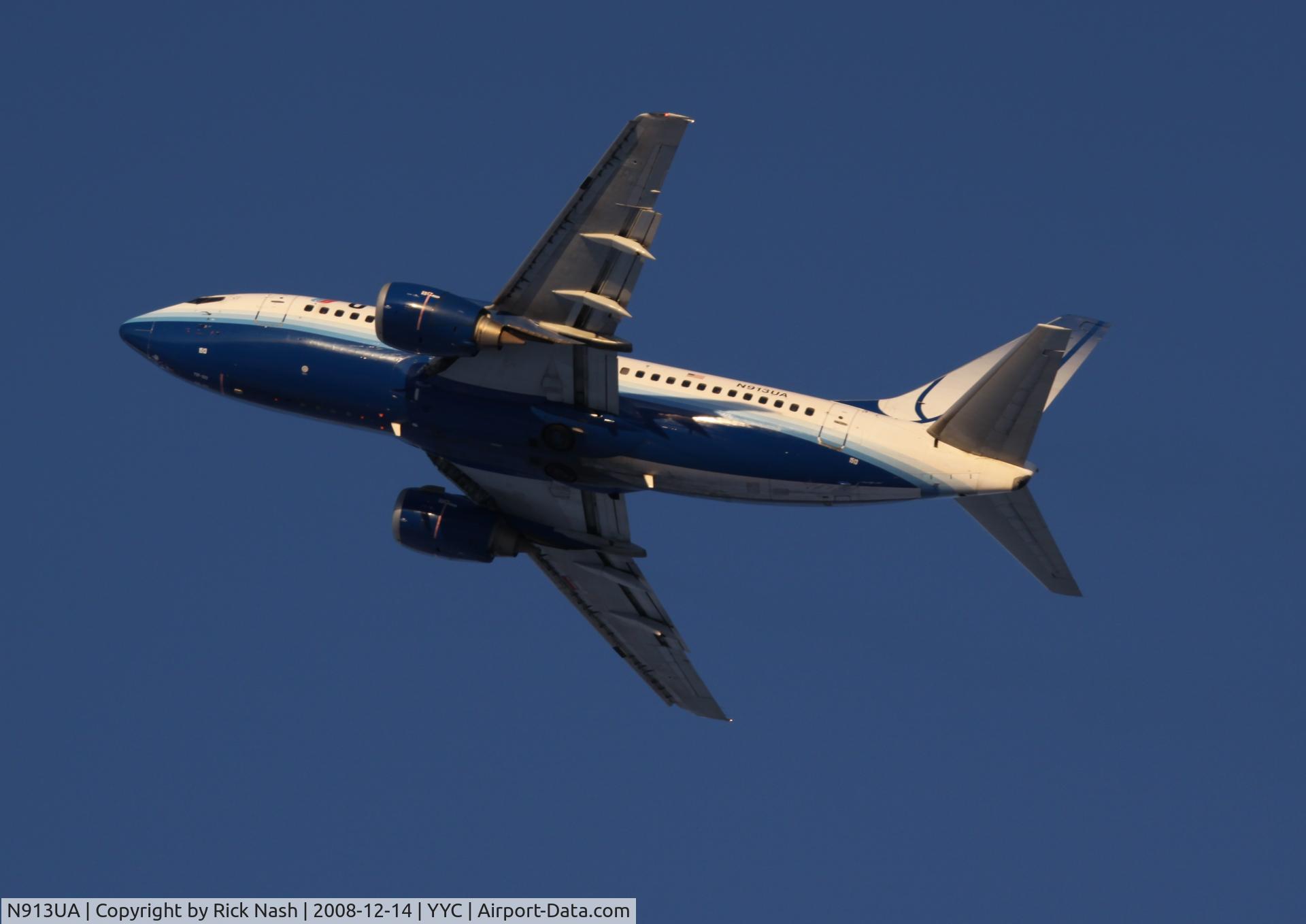N913UA, 1991 Boeing 737-522 C/N 25291, Takeoff from Calgary Airport