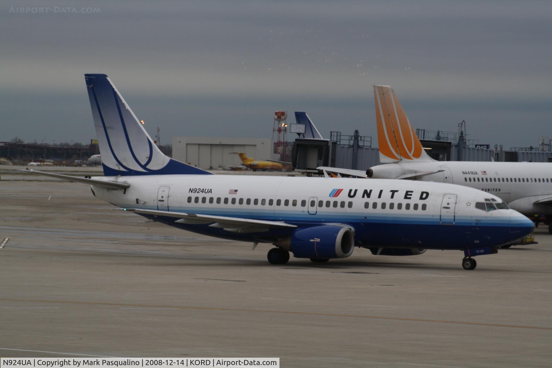 N924UA, 1992 Boeing 737-522 C/N 26645, Boeing 737-500