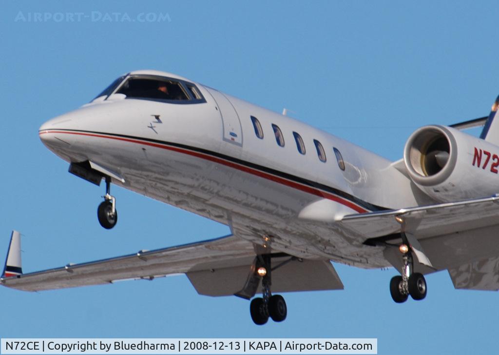 N72CE, Learjet Inc 60 C/N 285, On final approach to 17L, fighting some major crosswinds.