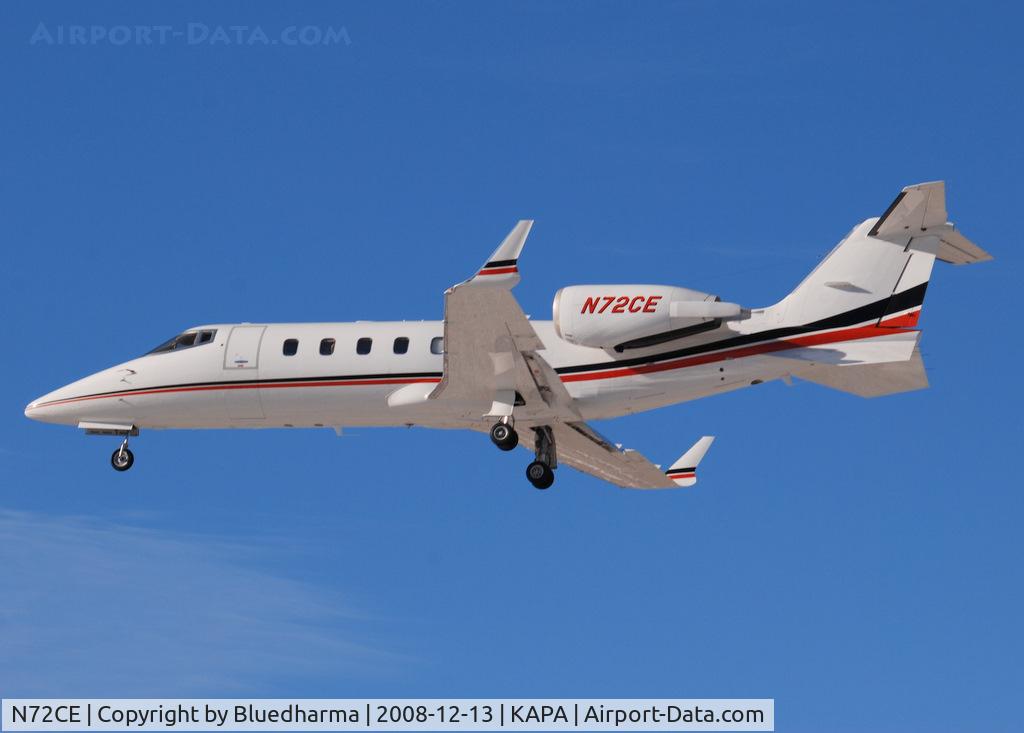 N72CE, Learjet Inc 60 C/N 285, On final approach to 17L, fighting some major crosswinds.