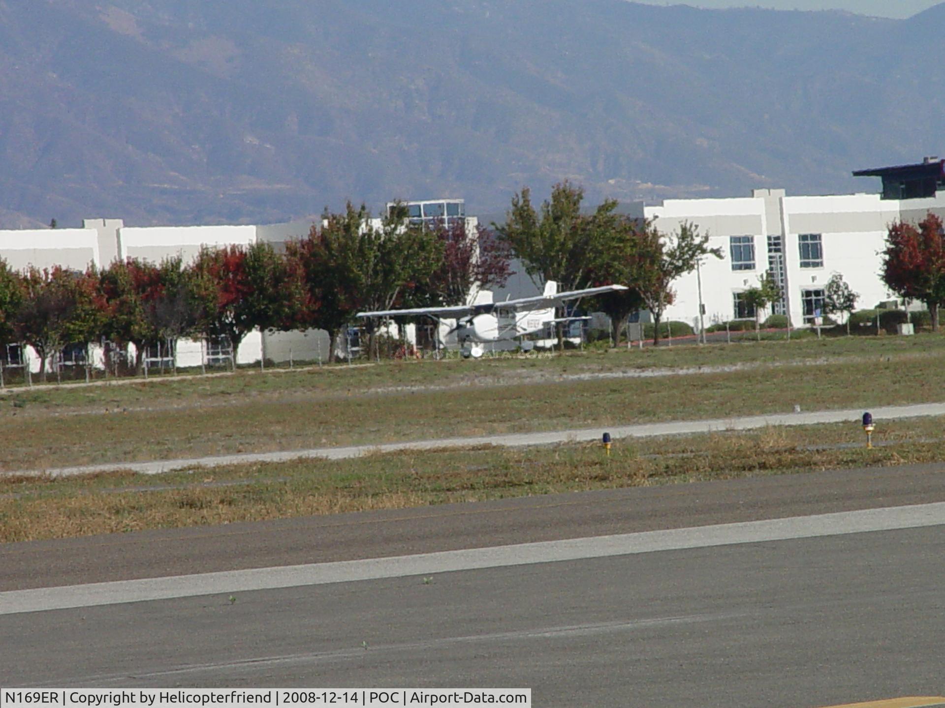 N169ER, 2006 Cessna 172S C/N 172S10416, Touching down at Brackett