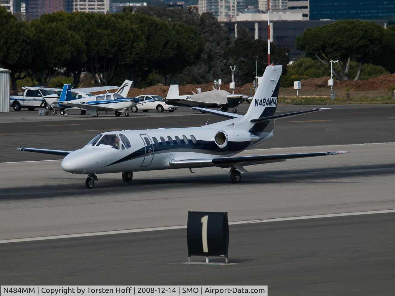 N484MM, 1998 Cessna 560 Citation Ultra C/N 560-0491, N484MM departing from RWY 21