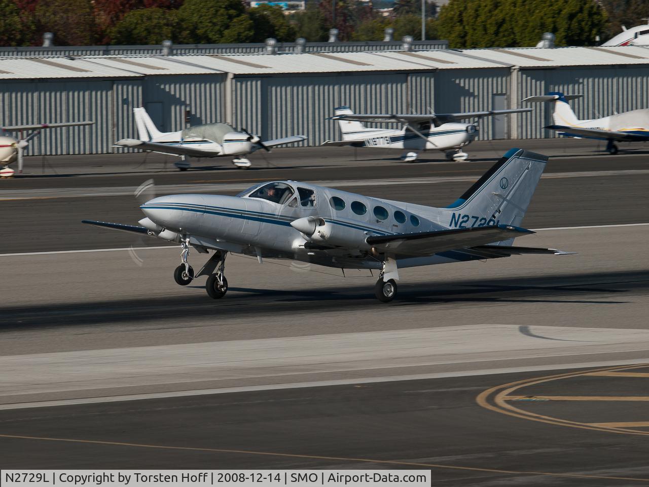 N2729L, 1979 Cessna 414A Chancellor C/N 414A0431, N2729L departing from RWY 21