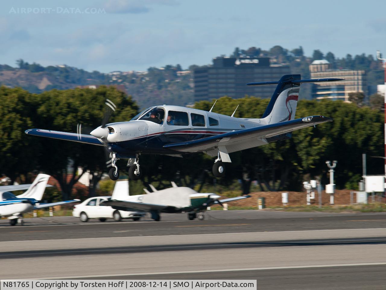 N81765, 1982 Piper PA-28RT-201T Arrow IV C/N 28R-8231039, N81765 arriving on RWY 21