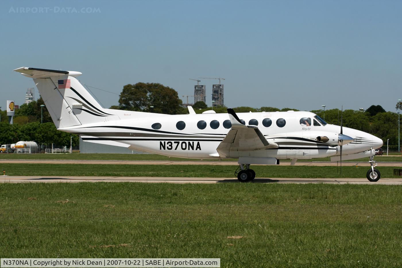 N370NA, 2002 Raytheon Aircraft Company B300 C/N FL-345, SABE