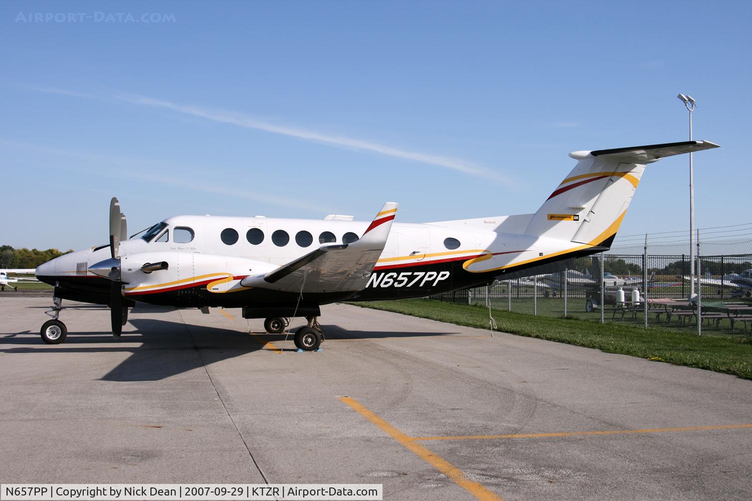 N657PP, 2003 Raytheon Aircraft Company B300 C/N FL-375, KTZR