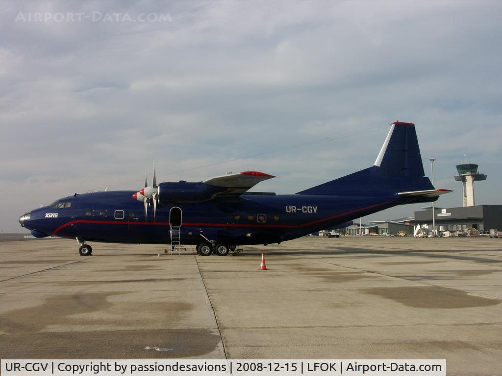 UR-CGV, 1966 Antonov An-12BP C/N 6344610, An-12B