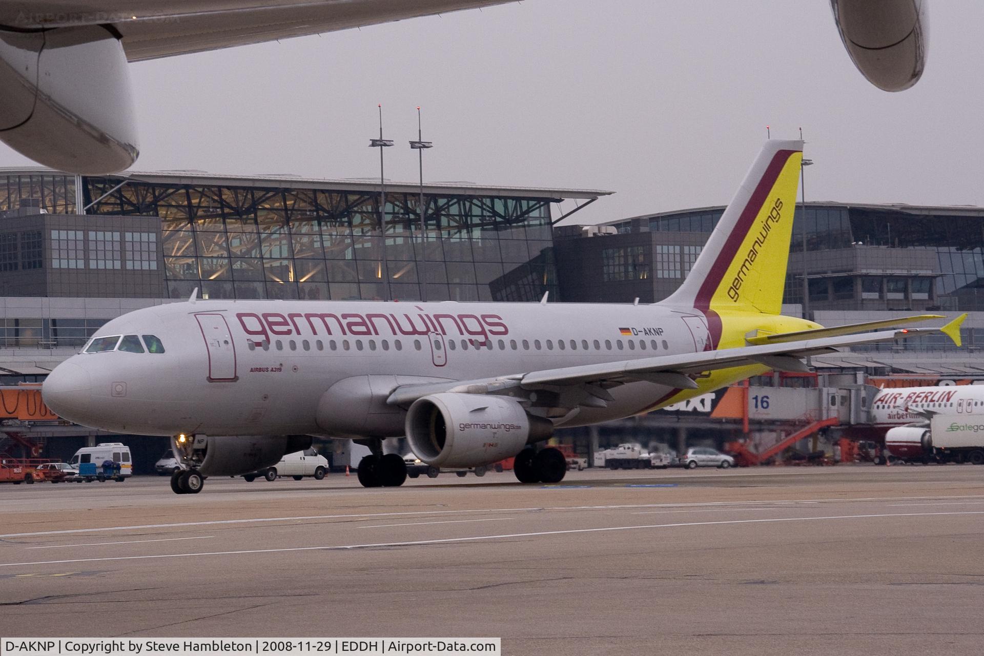 D-AKNP, 1999 Airbus A319-112 C/N 1155, On a cold November day at Hamburg