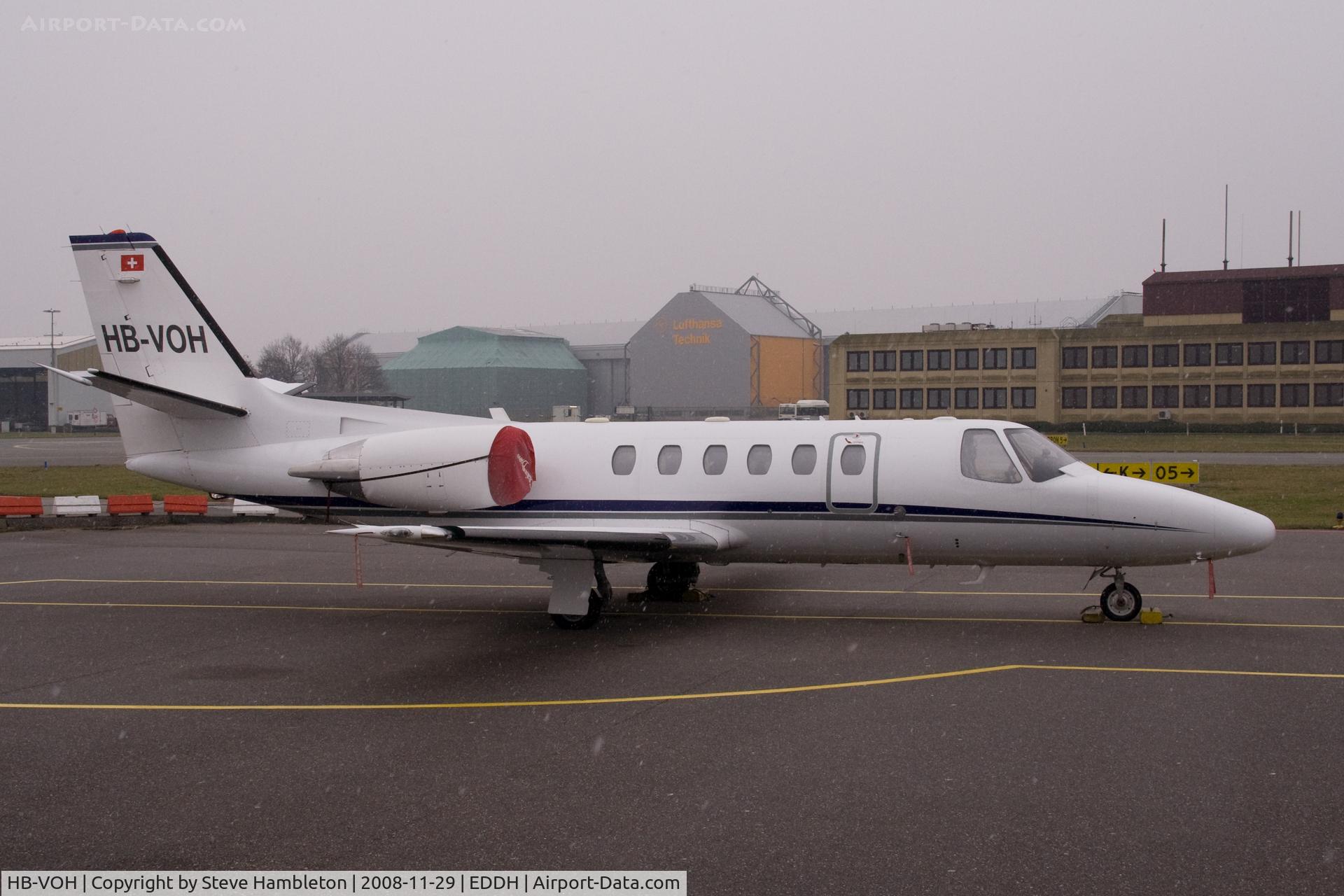 HB-VOH, 1999 Cessna 550 Citation Bravo C/N 550B-0864, On a cold November day at Hamburg