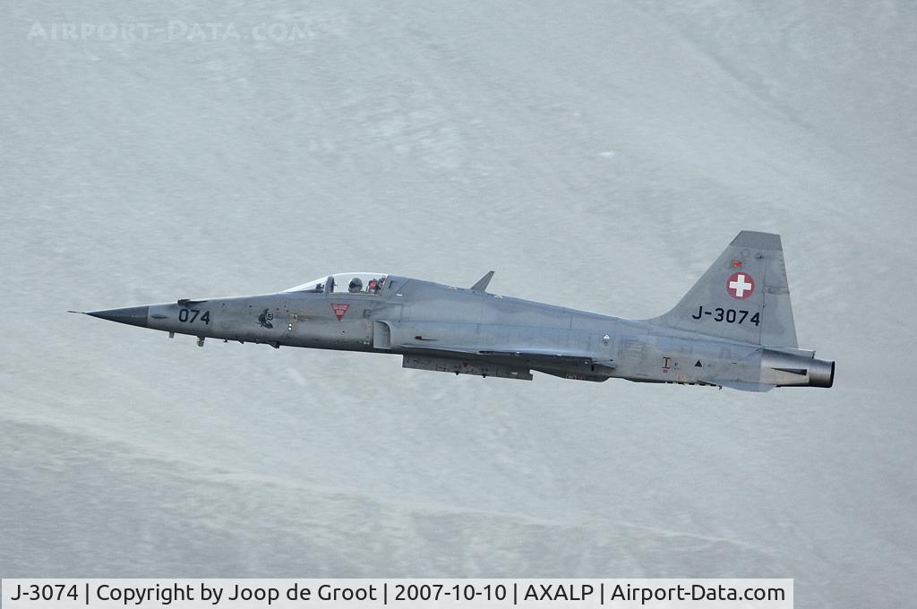 J-3074, Northrop F-5E Tiger II C/N L.1074, Rushing through the Axalp valley.