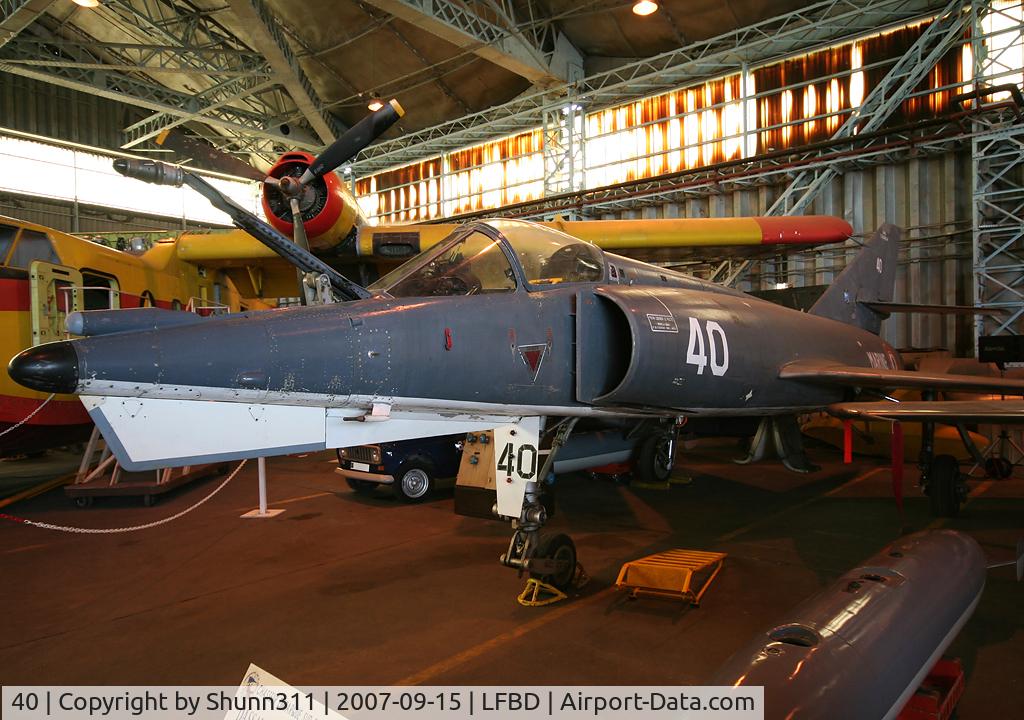 40, Dassault Etendard IV.M C/N 40, Etendard IVA preserved inside CAEA Museum...