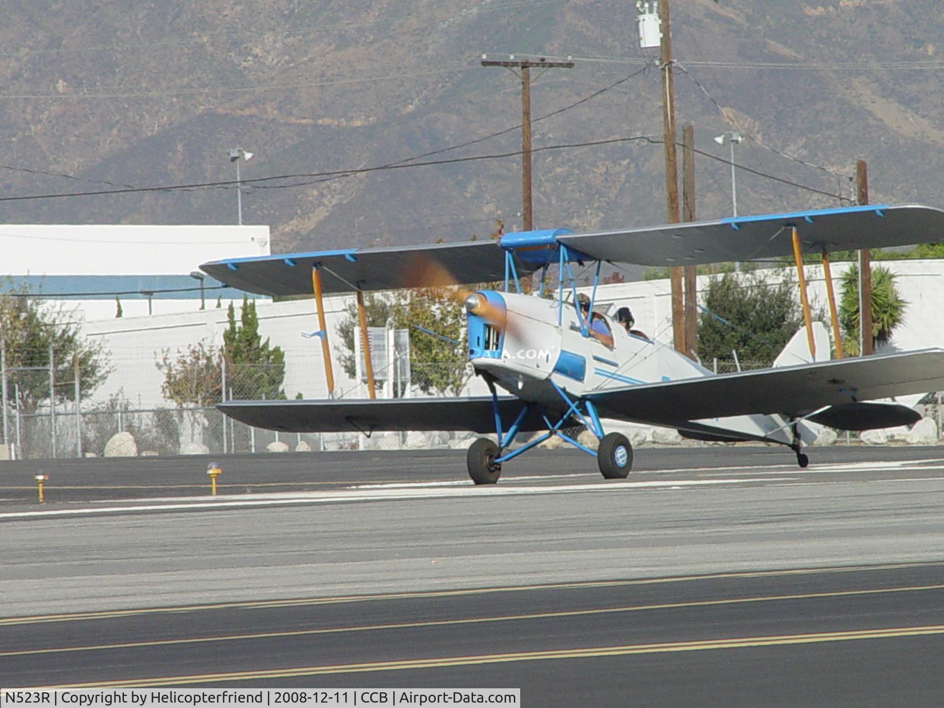 N523R, 1940 De Havilland DH-82A Tiger Moth II Tiger Moth II C/N 82960, Starting take off from Cable