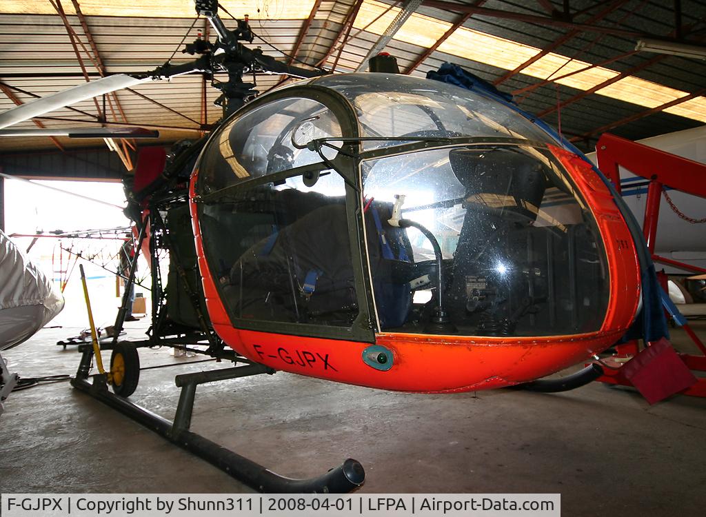 F-GJPX, Sud SE-3130 Alouette II C/N 1489/M253, Stored inside hangar...