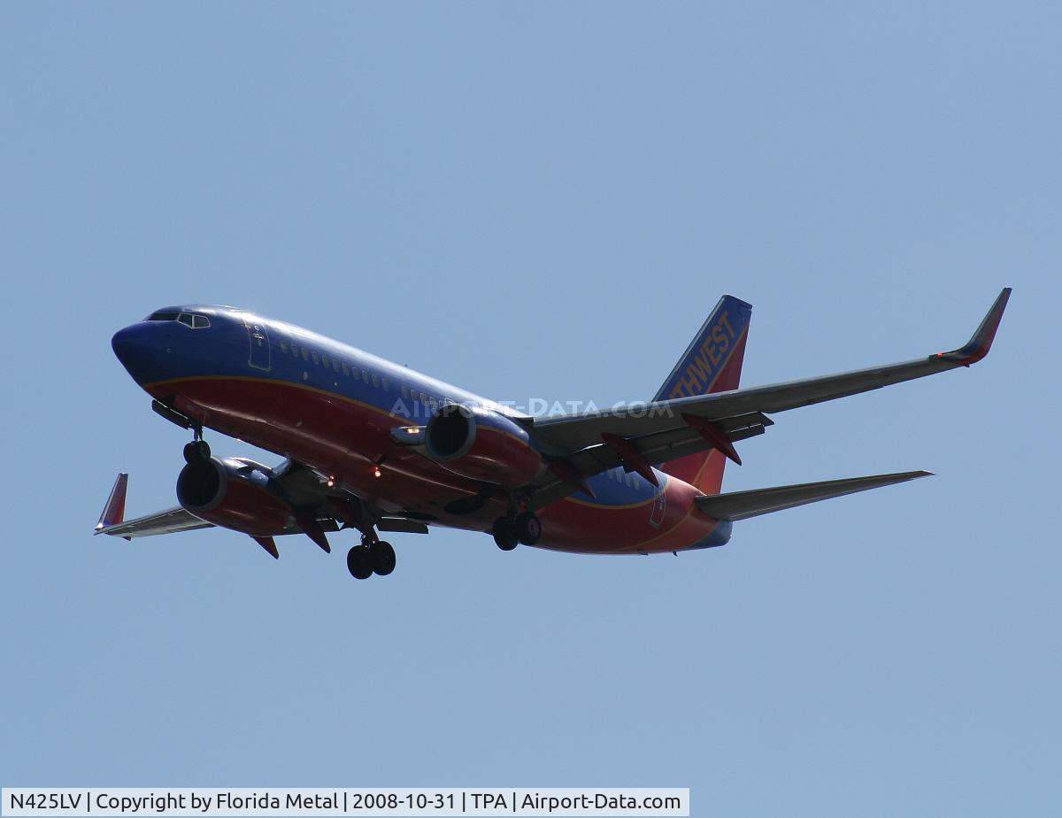N425LV, 2002 Boeing 737-7H4 C/N 29829, Southwest 737-700